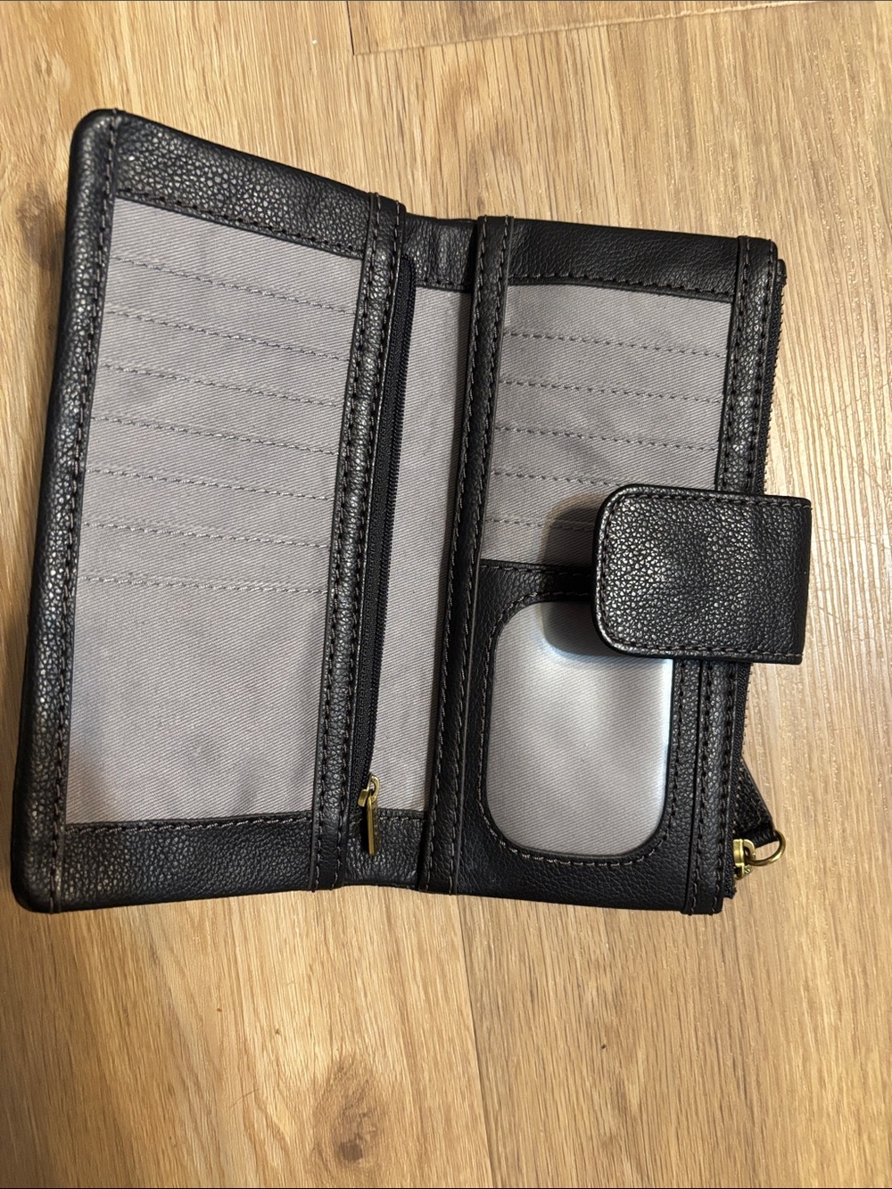 Fossil Black Pebbled Leather Zip Clutch Wallet - Picture 3 of 3